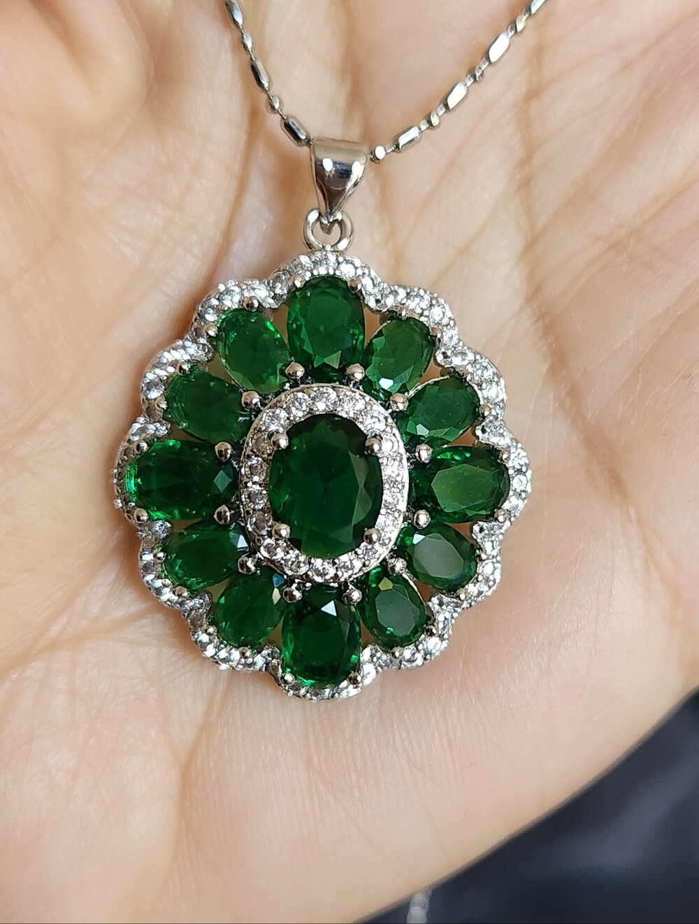 New 925 Silver Oval Cut Emerald Diamond Necklace for Women Pendant and Chain